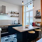 1 Bedroom Near Metro, Shops & Schools Apartamento Lila